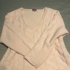 Edikted Soft Cream V-Neck Sweater